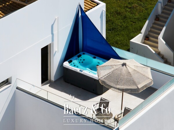 photo 2 LUXURY BEACHFRONT VILLA – HERAKLION, CRETE