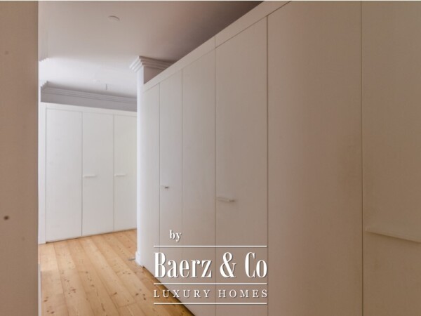 photo 6 3-bedroom apartment with private parking, in a prime Chiado location