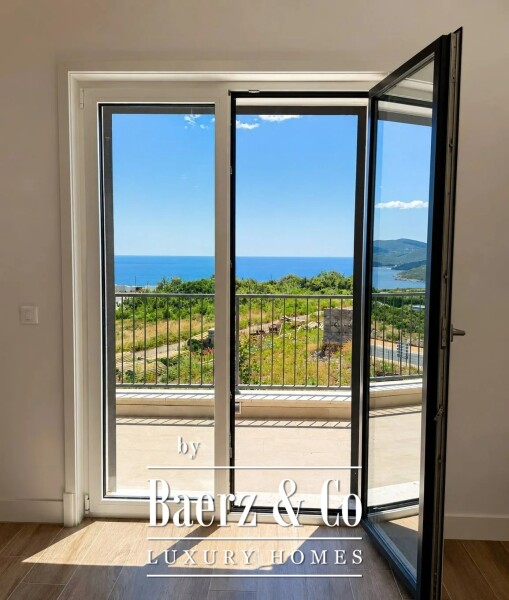 photo 5 Luxurious Apartment with a Pool and a Sea View on the Coast of Montenegro