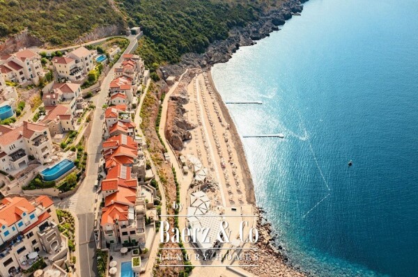 photo 2 Luxurious Duplex Apartment on the Coast of Montenegro