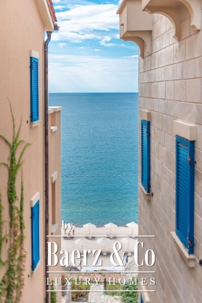 photo 12 Luxurious Duplex Apartment on the Coast of Montenegro
