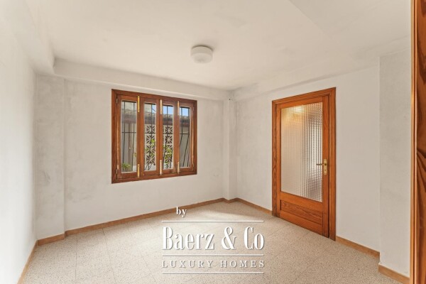 photo 12 Traditional village house with a spacious patio and renovation potential in S’Arracó