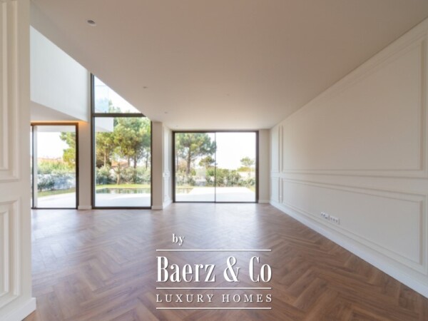 photo 7 Brand-New Contemporary Villa in São João das Lampas, Close to the Beach