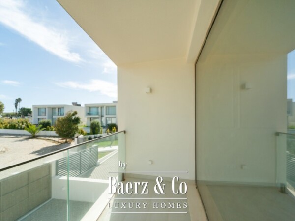 photo 28 Brand-New Contemporary Villa in São João das Lampas, Close to the Beach