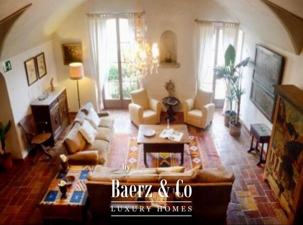 photo 16 Historic Palace with Hotel Licence in Monells