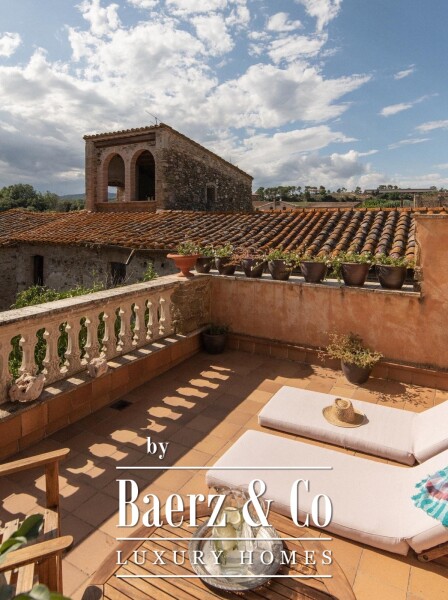 photo 17 Historic Palace with Hotel Licence in Monells